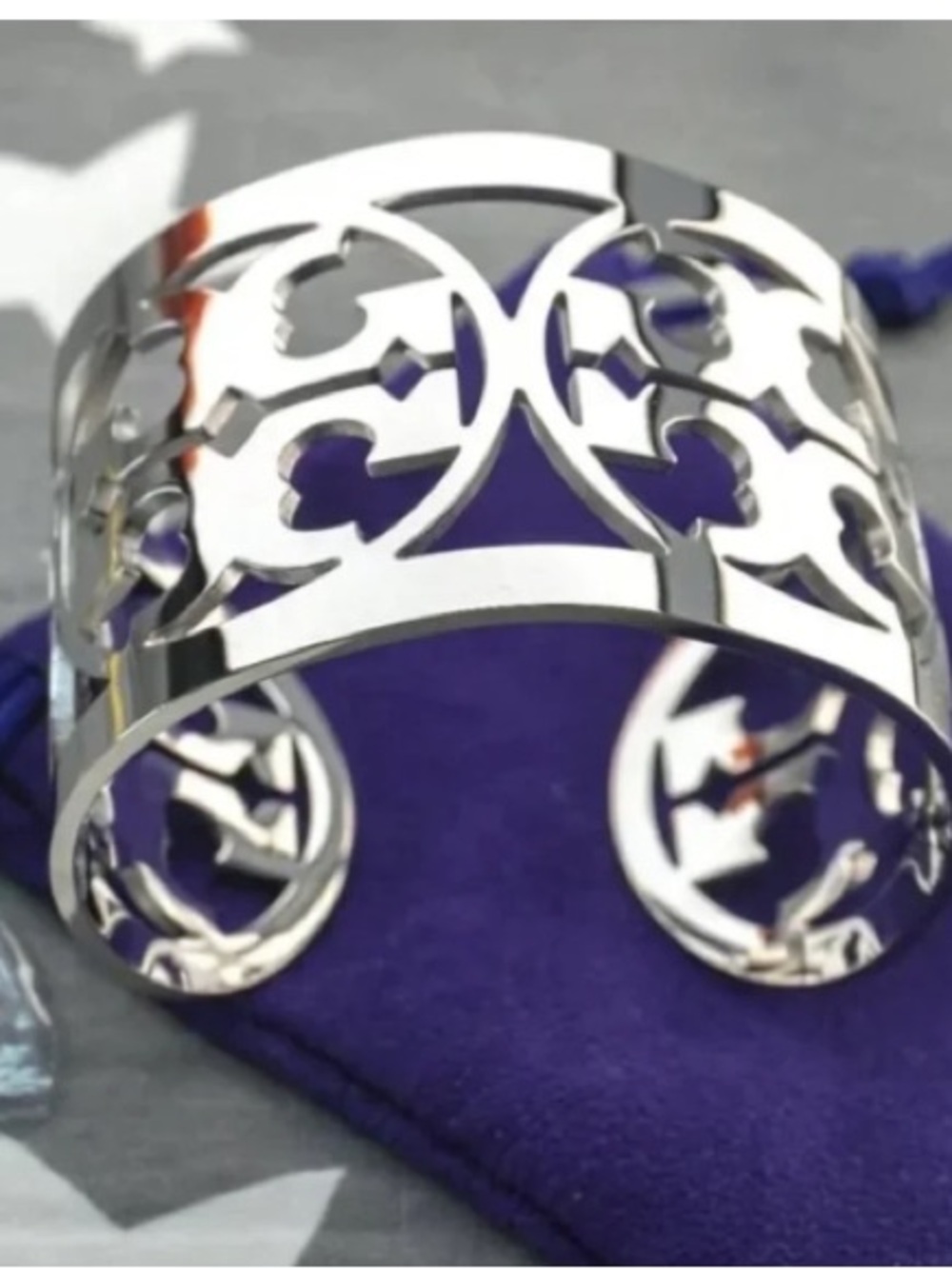 Tory Burch Reva Cut Out Logo Cuff Bracelet (Brand new with Dust Bag)